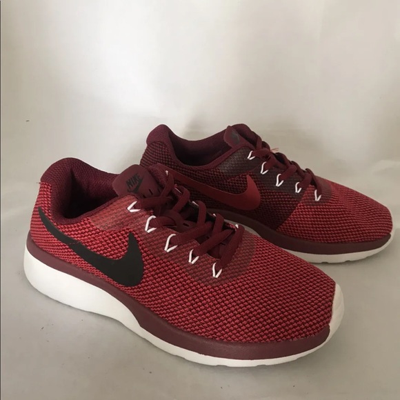 New Nike Women’s Tanjun Racer Sneakers Team Red/ Black Gymn Red White 5.6 - Picture 11 of 11